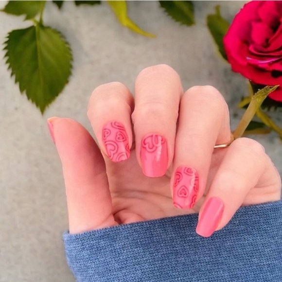 *Retired* Color Street: Heartthrob | Valentine’s Day Coral Pink Heart Love - Picture 2 of 13